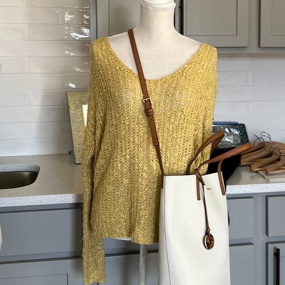New With Tags Love Tree Gold Sweater with Sexy Knotted Open Back Size Large - Picture 10 of 10